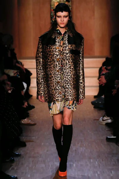 Look 38